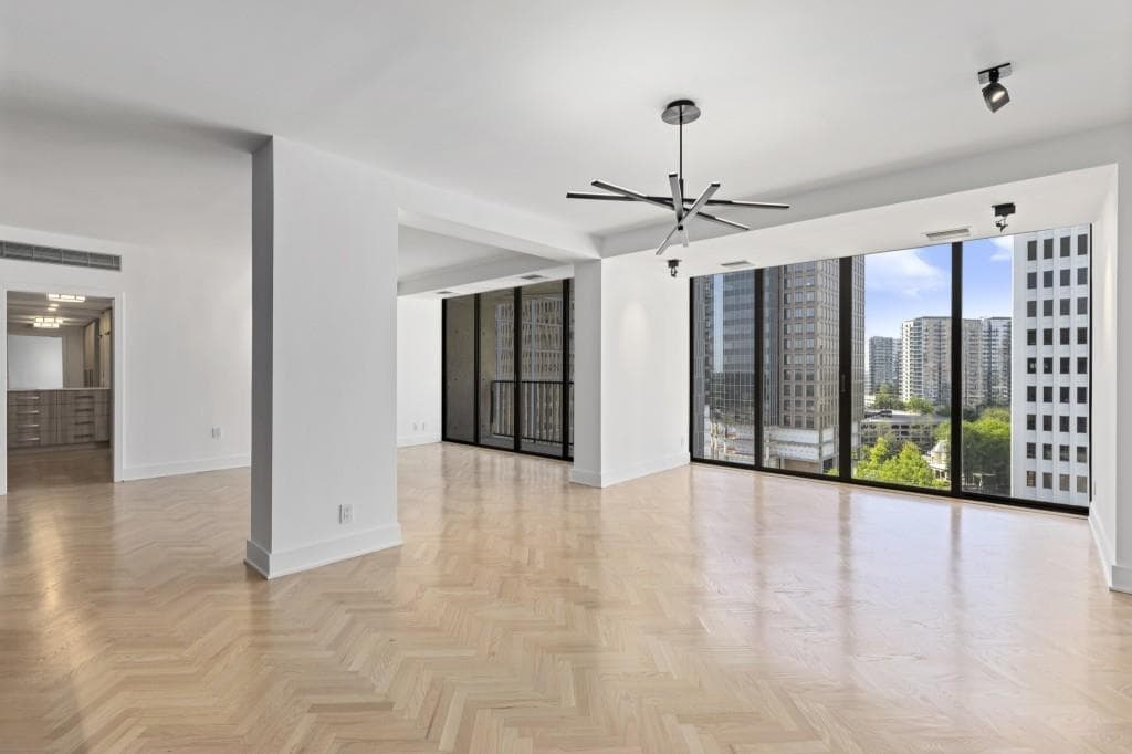 1 bedroom, 2 bathroom, 1,349 sq ft condominium sold at 147 15th Street 14E, Atlanta, GA 30309