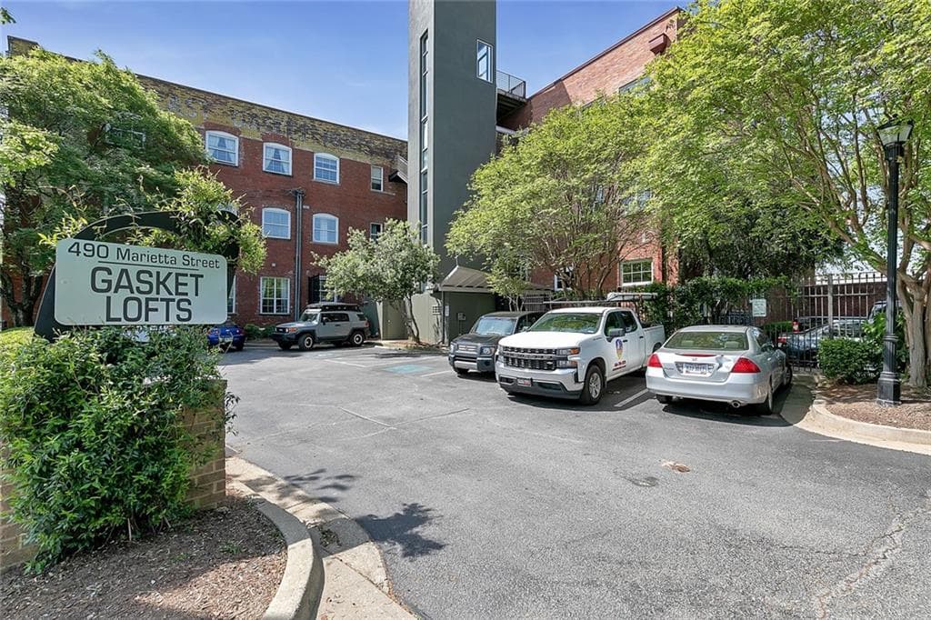 1 bedroom, 1 bathroom, 1,069 sq ft condominium sold at 490 Marietta Street 206, Atlanta, GA 30313