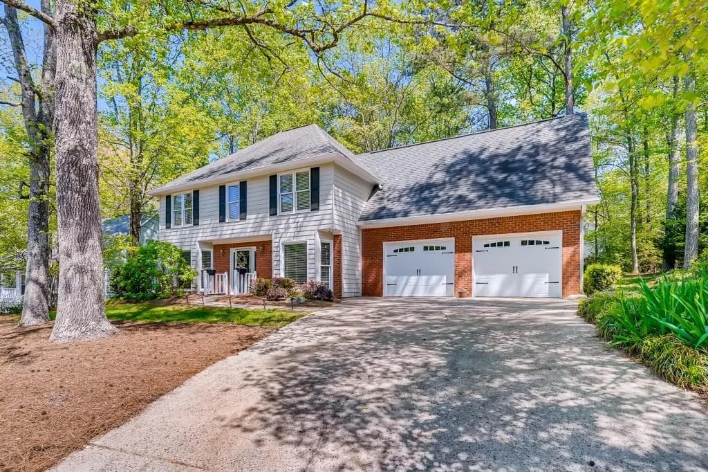 11585 Laurel Lake Drive, Roswell, GA 30075 — most recent listing photo