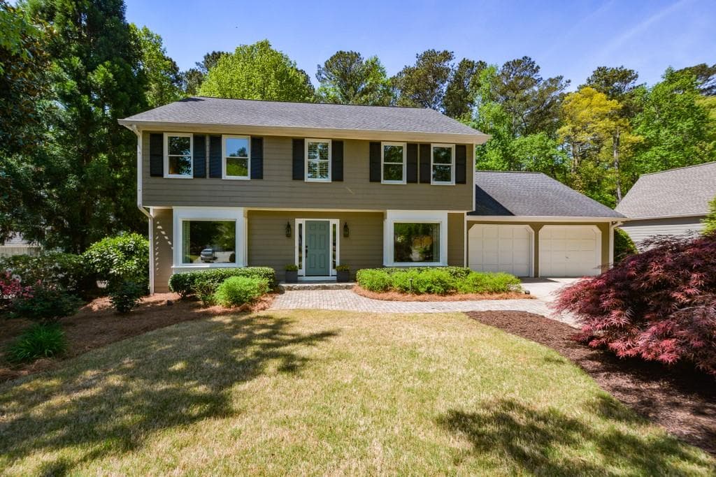 4 bedroom, 3 bathroom, 2,772 sq ft single family residence sold at 3666 Oxford Trace, Marietta, GA 30062