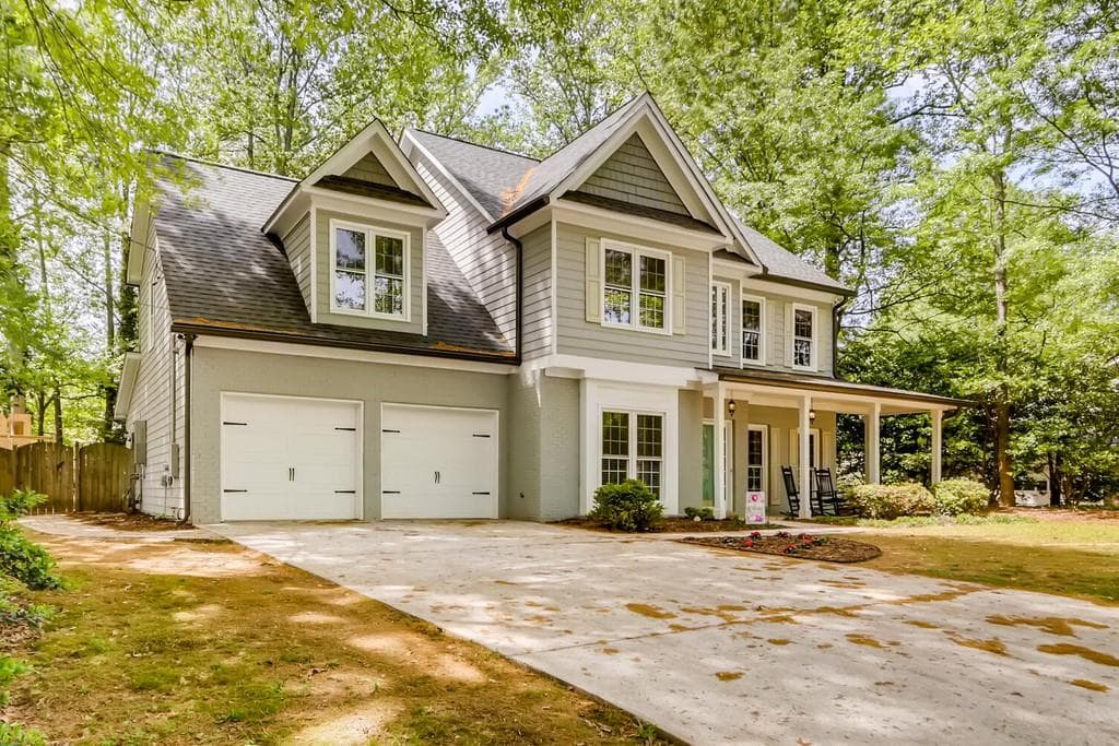 4 bedroom, 3 bathroom, 2,427 sq ft single family residence sold at 4080 Winding Valley Drive, Smyrna, GA 30082