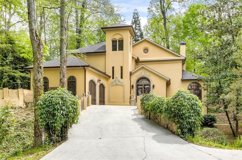 5 bedroom, 6 bathroom, 6,156 sq ft single family residence sold at 3879 Peachtree Dunwoody Road, Atlanta, GA 30342