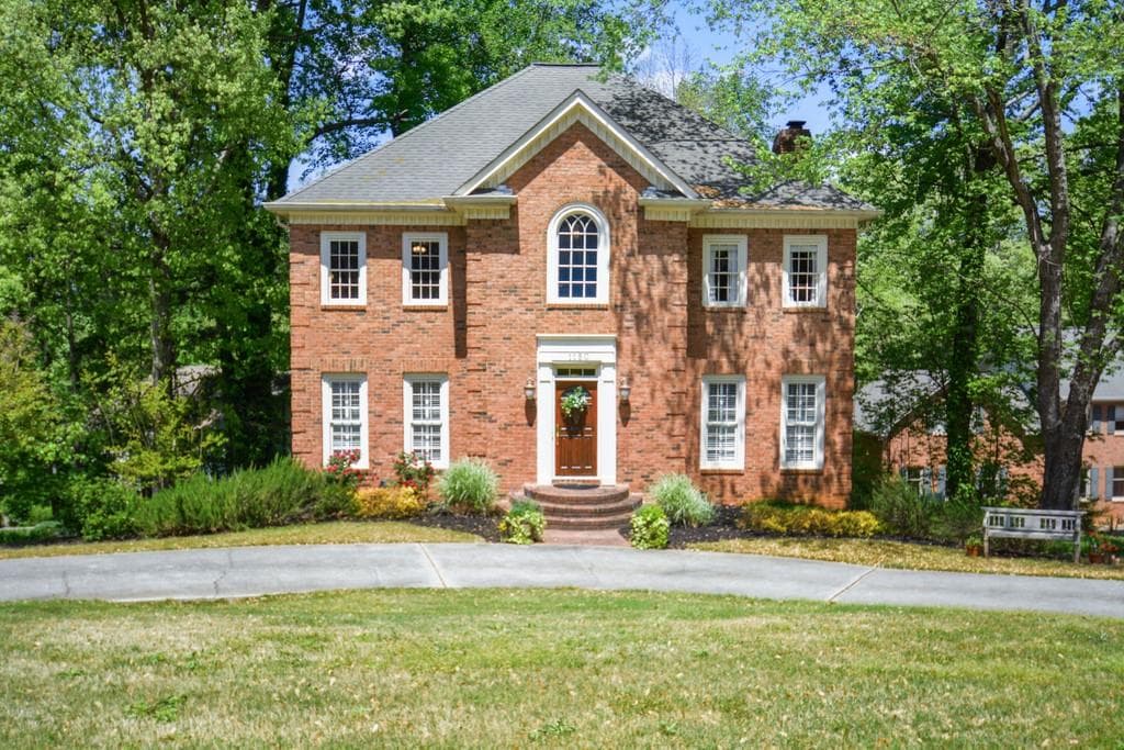 4 bedroom, 4 bathroom, 3,834 sq ft single family residence sold at 1150 Ives Court, Brookhaven, GA 30319