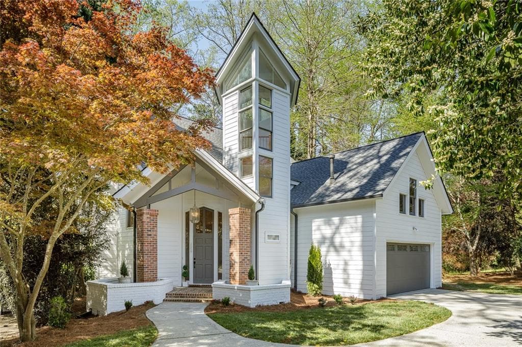 5 bedroom, 3 bathroom single family residence sold at 1559 Crossway Drive, Brookhaven, GA 30319