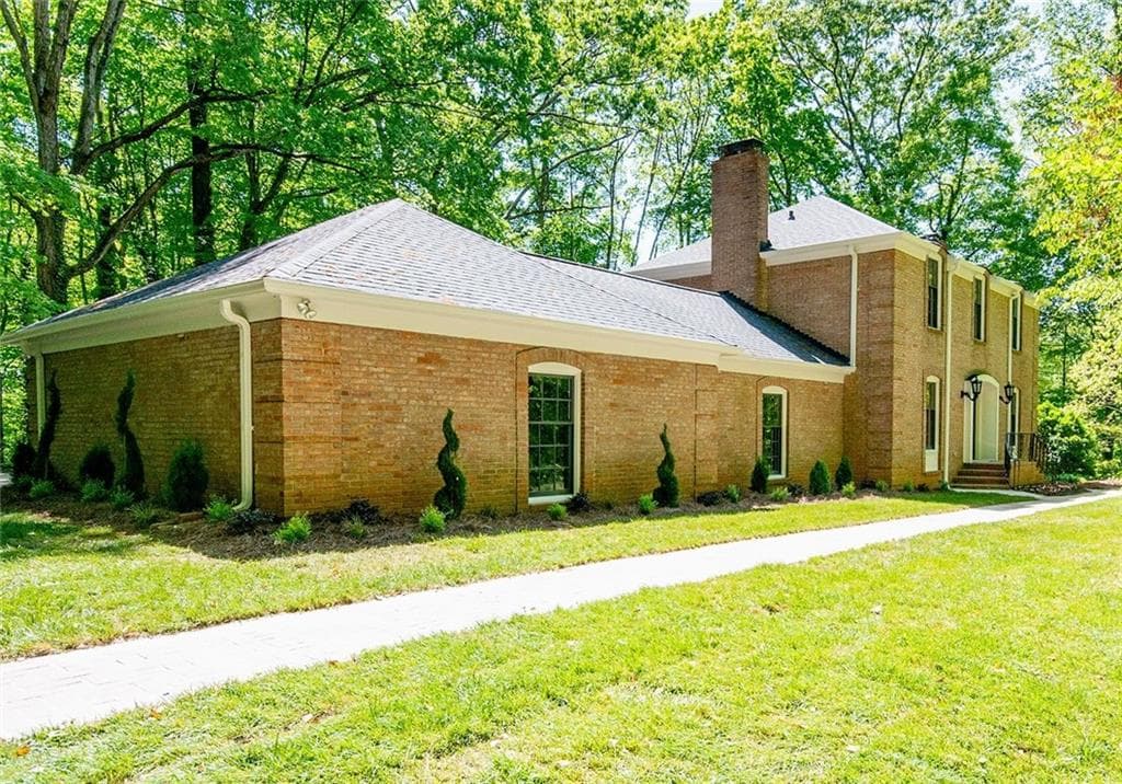 4 bedroom, 4 bathroom, 4,600 sq ft single family residence sold at 4570 Orkney Lane, Atlanta, GA 30331