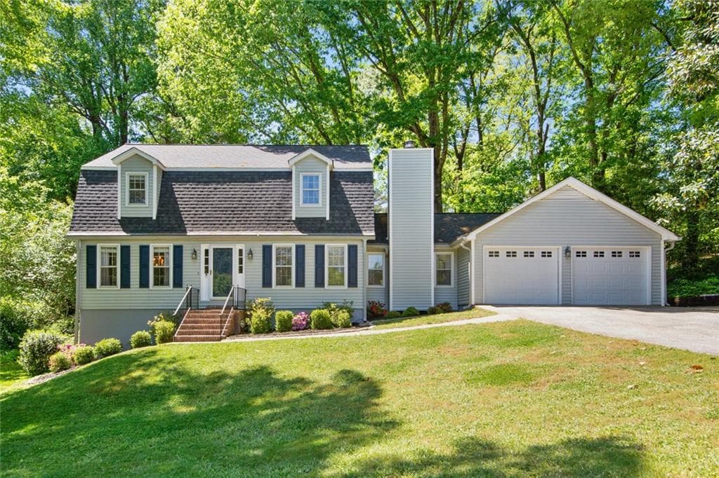 5 bedroom, 3 bathroom, 3,097 sq ft single family residence sold at 1453 Brookcliff Drive, Marietta, GA 30062