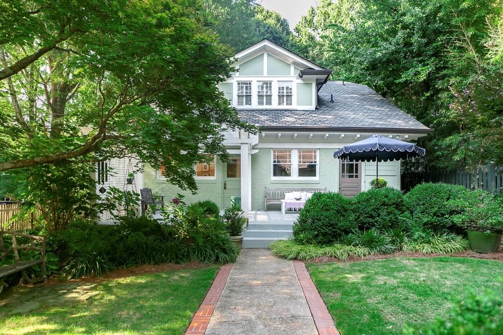 4 bedroom, 4 bathroom single family residence sold at 82 Huntington Road, Atlanta, GA 30309