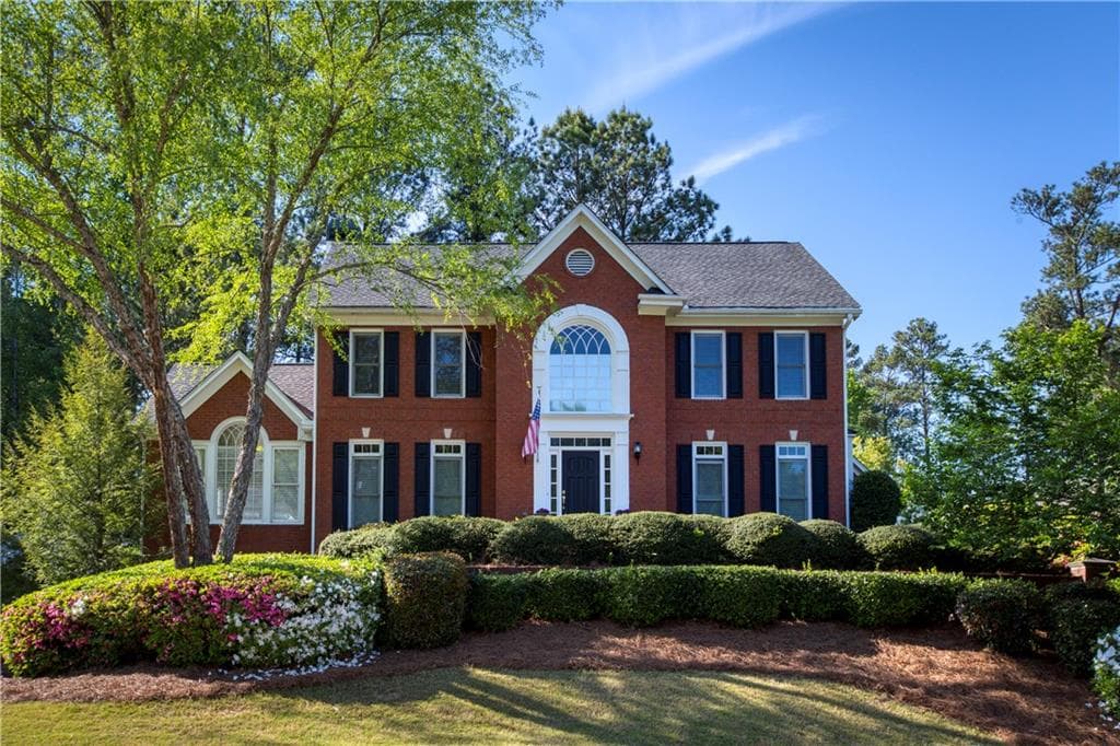 6 bedroom, 5 bathroom, 4,298 sq ft single family residence sold at 772 Vinings Estates Drive, Smyrna, GA 30126