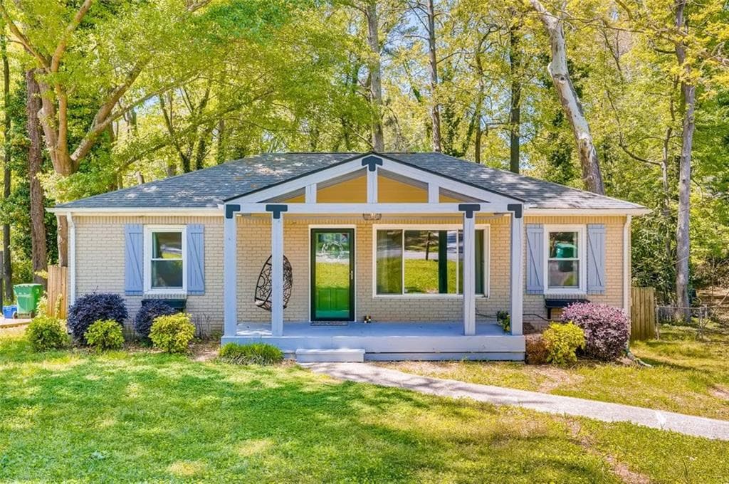 3 bedroom, 2 bathroom single family residence sold at 2800 SANFORD Road, Smyrna, GA 30080