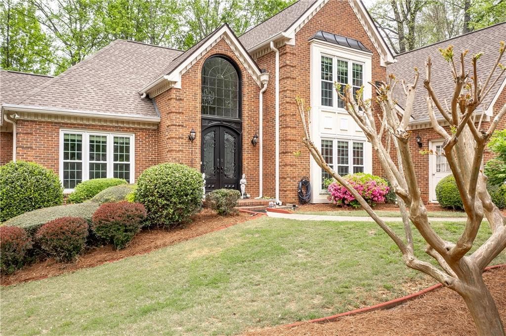 6 bedroom, 5 bathroom, 3,989 sq ft single family residence sold at 230 Coles Hill Court, Johns Creek, GA 30022
