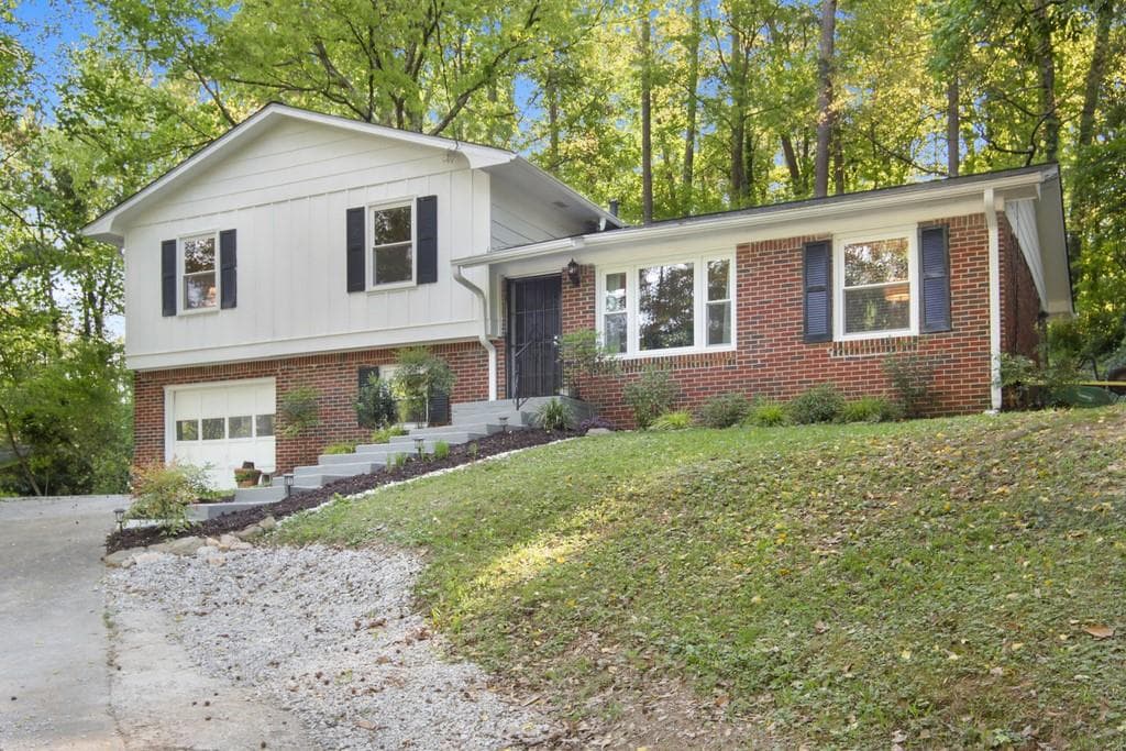 4 bedroom, 3 bathroom, 1,250 sq ft single family residence sold at 597 Larchmont Drive, Atlanta, GA 30318