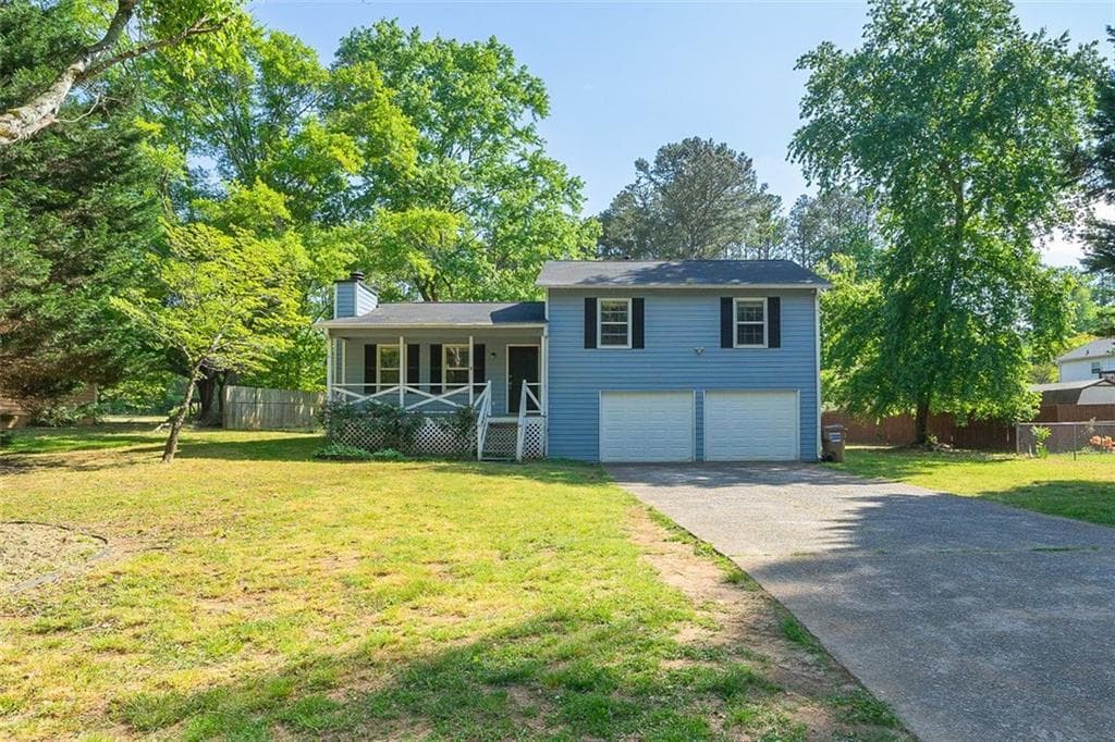 3 bedroom, 2 bathroom, 1,202 sq ft single family residence sold at 5523 BURNT HICKORY Road, Acworth, GA 30101