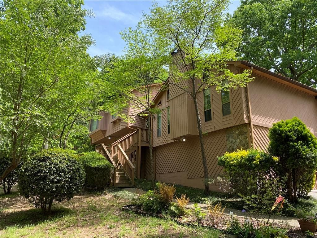 4 bedroom, 3 bathroom, 2,601 sq ft single family residence sold at 4984 Waterport Way, Peachtree Corners, GA 30096