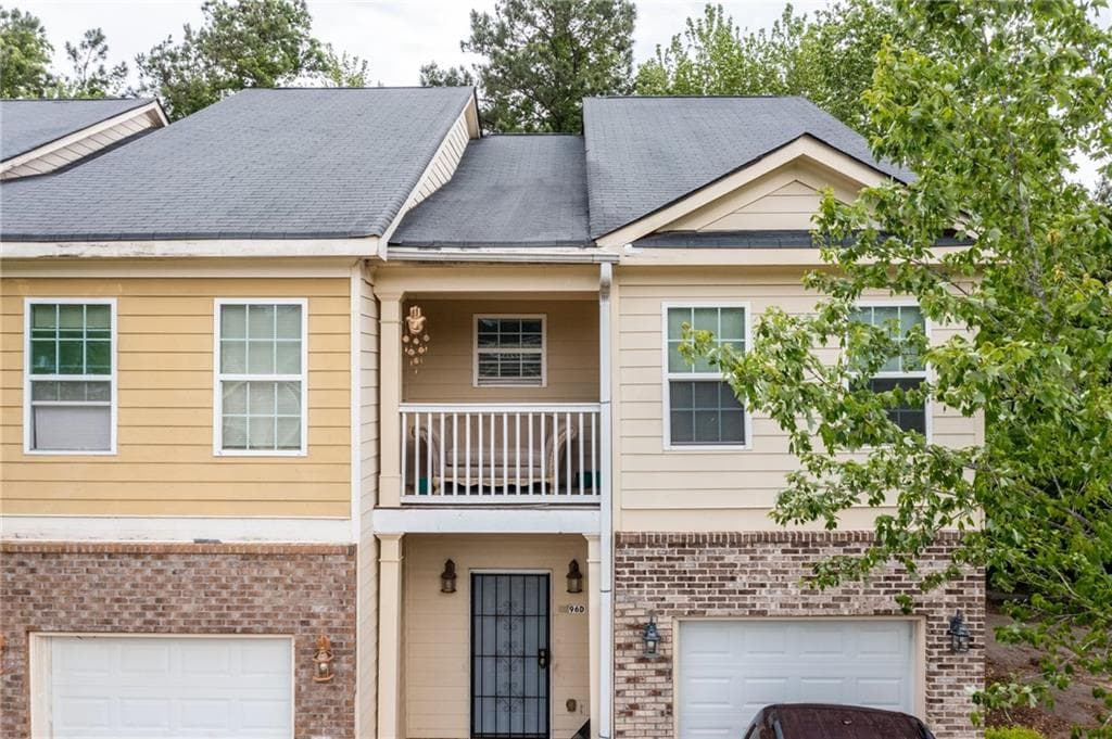 3 bedroom, 3 bathroom, 1,902 sq ft townhouse sold at 2996 Jonesboro Road D, Atlanta, GA 30354