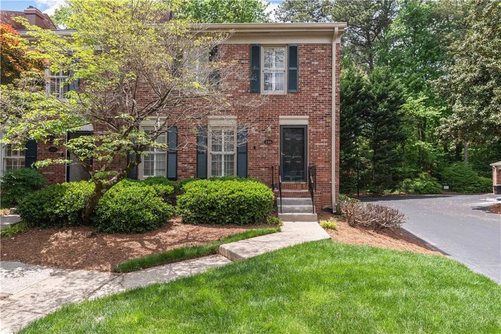 246 The South Chace, Sandy Springs, GA 30328 — most recent listing photo