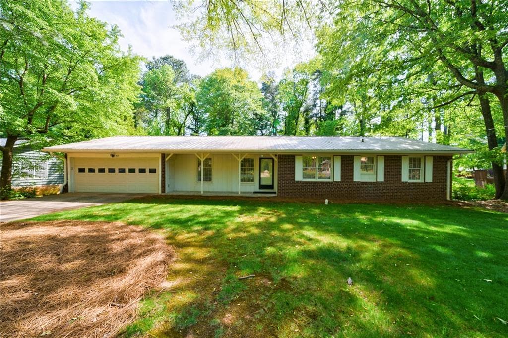 3 bedroom, 2 bathroom, 1,550 sq ft single family residence sold at 4010 Manor House Drive, Marietta, GA 30062
