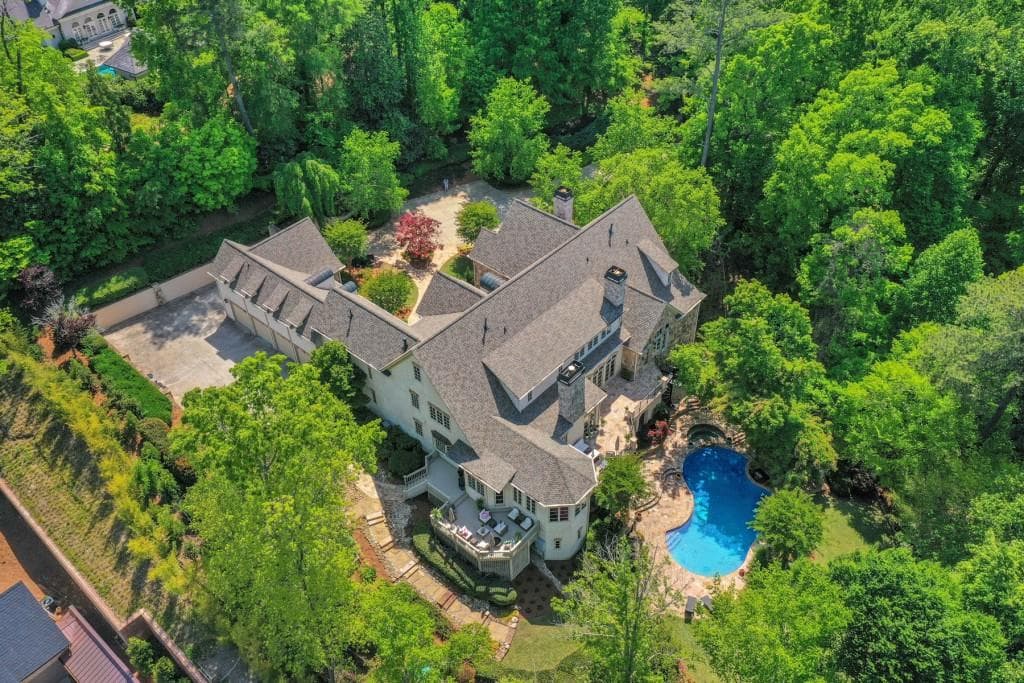 7 bedroom, 11 bathroom, 13,500 sq ft single family residence sold at 4747 Northside Drive, Atlanta, GA 30327