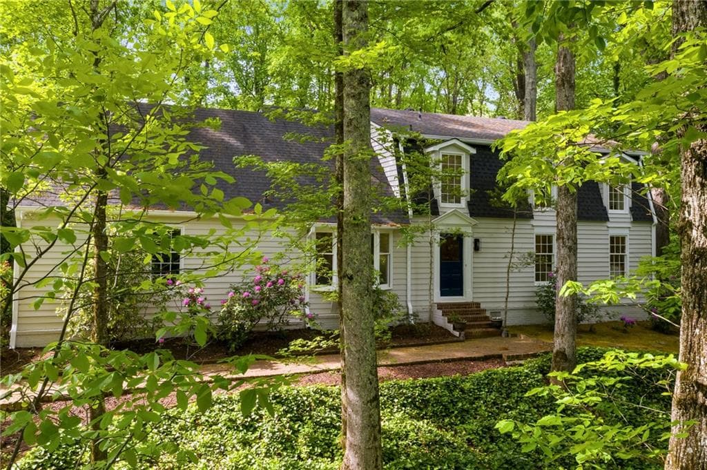 245 W Spalding Drive, Sandy Springs, GA 30328 — most recent listing photo