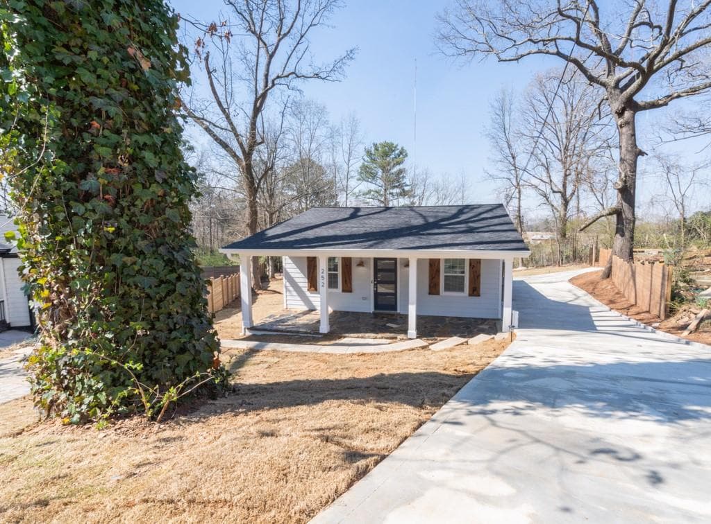 3 bedroom, 2 bathroom, 1,459 sq ft single family residence sold at 252 Tiger Flowers Circle, Atlanta, GA 30314