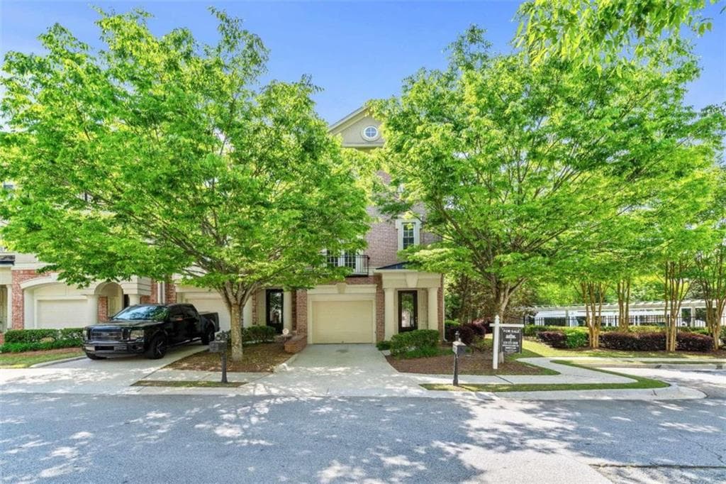 3 bedroom, 4 bathroom, 2,300 sq ft townhouse sold at 3362 SW Regent Place, Atlanta, GA 30311
