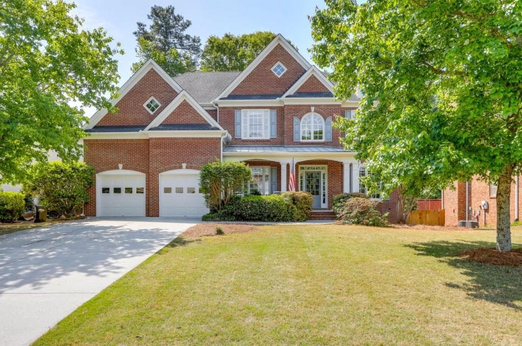 4 bedroom, 5 bathroom, 3,625 sq ft single family residence sold at 3326 Keenland Road, Marietta, GA 30062
