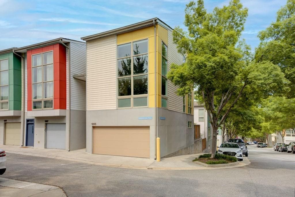 3 bedroom, 4 bathroom, 1,888 sq ft townhouse sold at 1265 Mackintosh Park, Atlanta, GA 30318