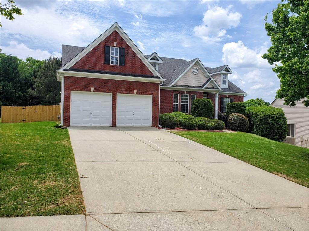 3 bedroom, 2 bathroom, 2,617 sq ft single family residence sold at 3670 Devenwood Way, Buford, GA 30519