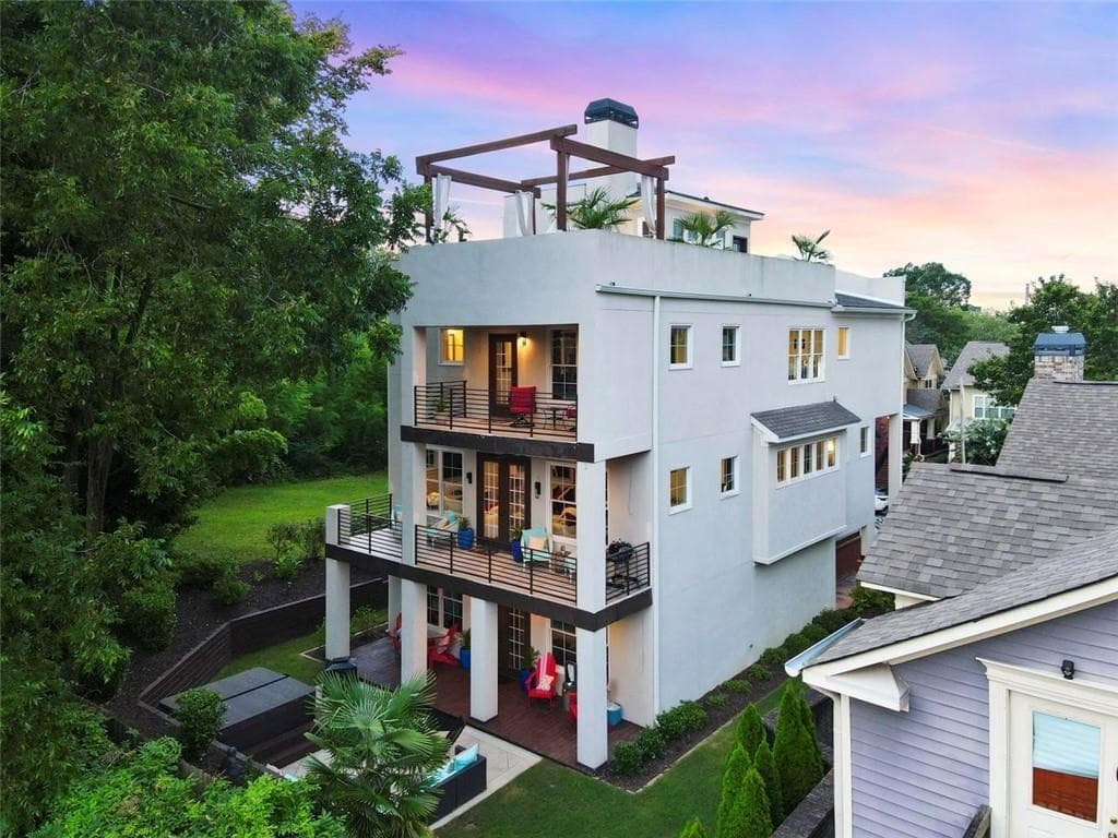 3 bedroom, 4 bathroom, 4,218 sq ft single family residence sold at 1263 NW Atlantic Drive, Atlanta, GA 30318