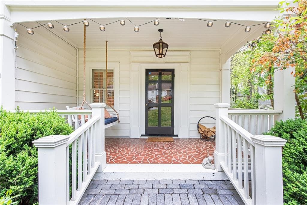 3 bedroom, 2 bathroom, 1,774 sq ft single family residence sold at 2067 Cottage Lane, Atlanta, GA 30318