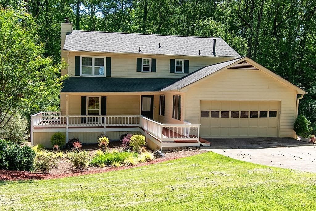 4 bedroom, 3 bathroom, 2,942 sq ft single family residence sold at 3184 Shadowood Lane, Marietta, GA 30066