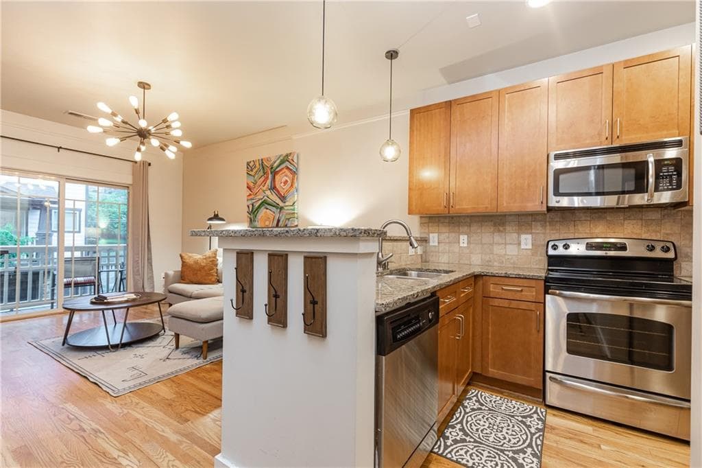 2 bedroom, 2 bathroom, 1,134 sq ft townhouse sold at 216 Semel Drive 366, Atlanta, GA 30309