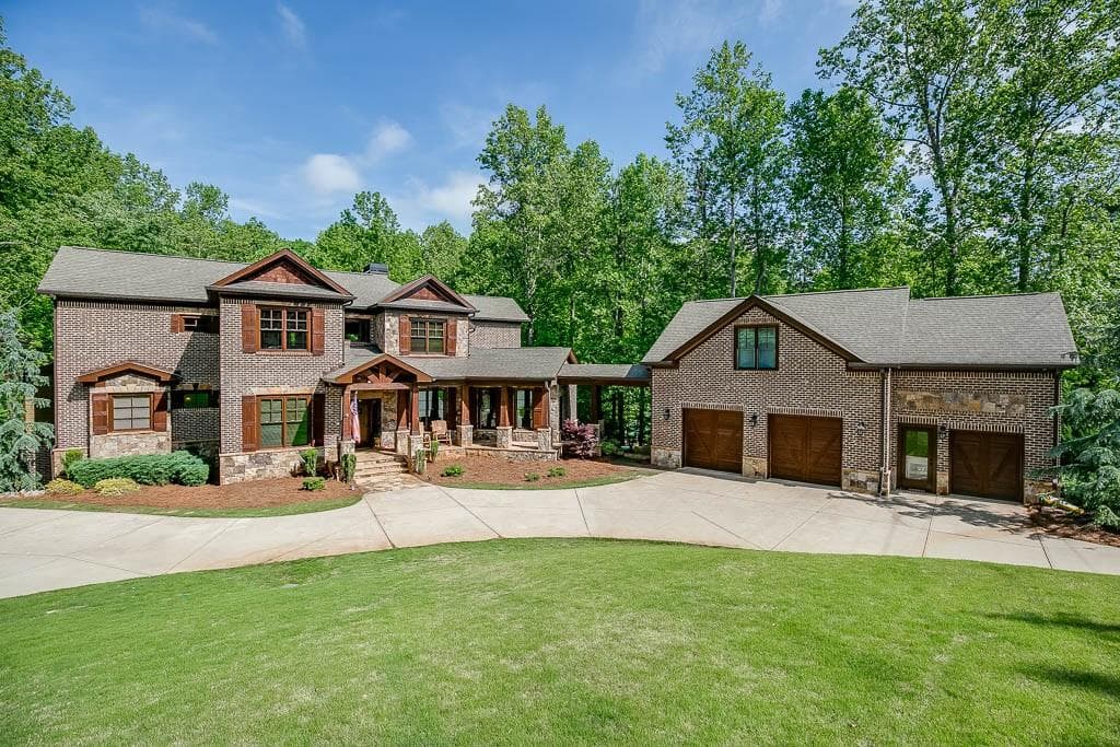 6 bedroom, 5 bathroom, 5,546 sq ft single family residence sold at 3601 Shoreland Drive, Buford, GA 30518