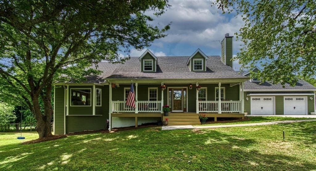 4 bedroom, 4 bathroom, 3,016 sq ft single family residence sold at 279 Smithwick Road, Canton, GA 30115