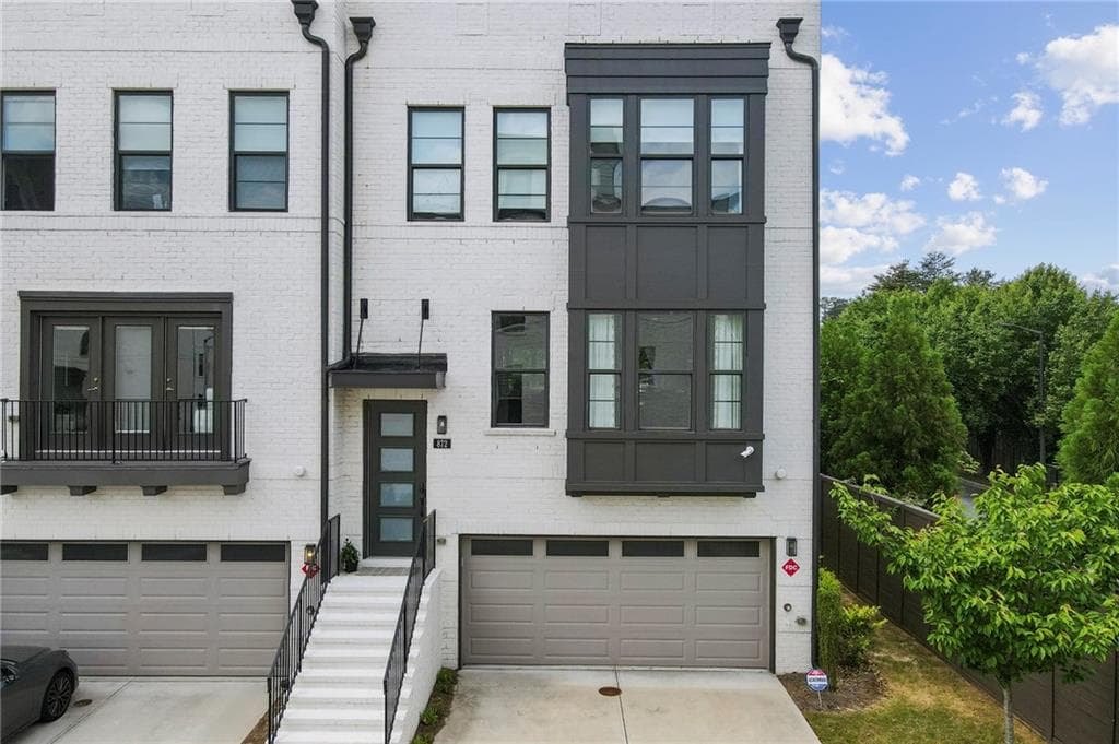 872 Stone Crest Road, Atlanta, GA 30324 — most recent listing photo