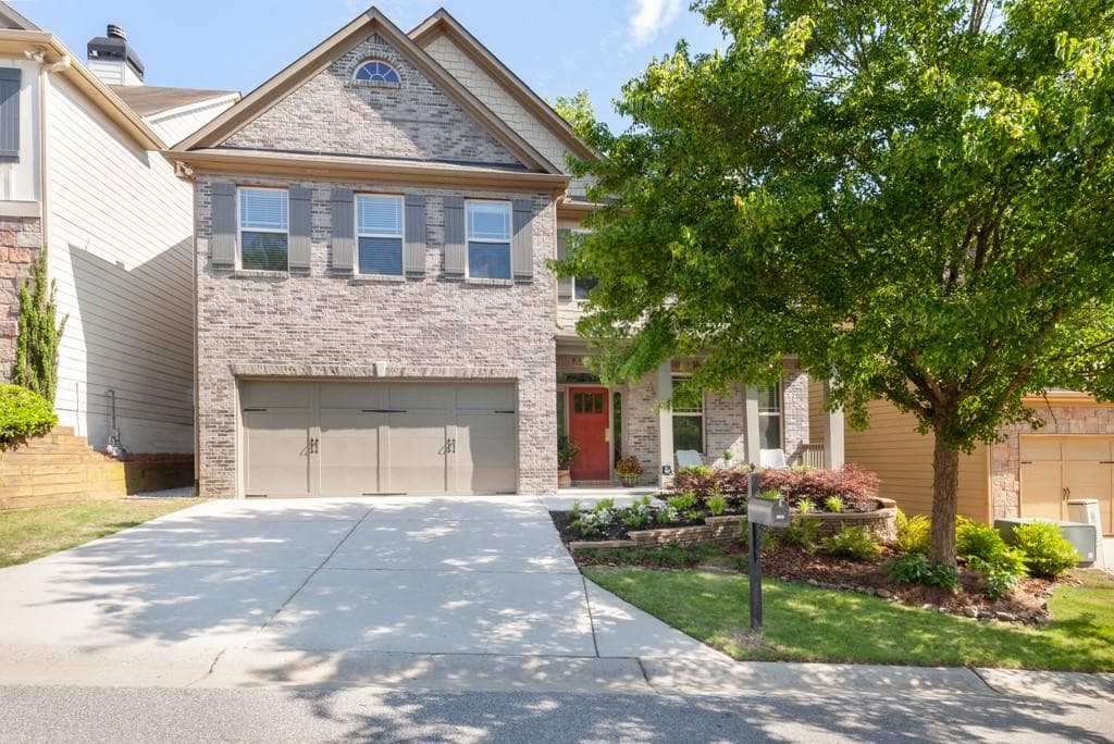 5 bedroom, 3 bathroom, 3,216 sq ft single family residence sold at 2035 Hatteras Way, Atlanta, GA 30318