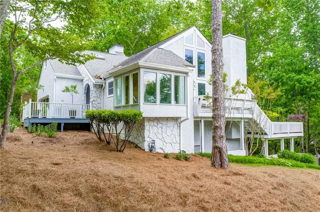 4 bedroom, 3 bathroom, 2,525 sq ft single family residence sold at 4518 Club House Drive, Marietta, GA 30066