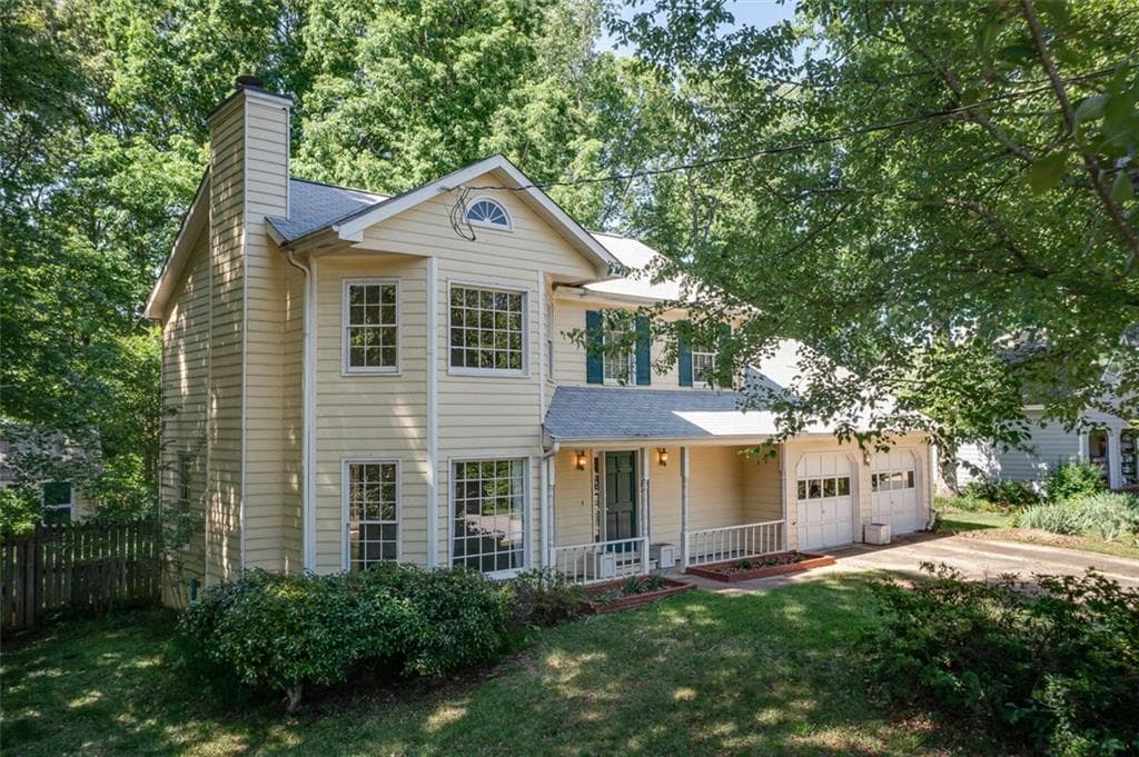 3 bedroom, 3 bathroom, 1,648 sq ft single family residence sold at 255 Arbour Run, Suwanee, GA 30024