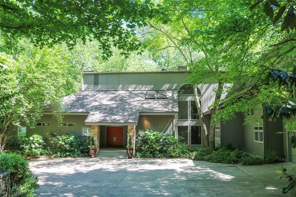 7 bedroom, 7 bathroom, 7,000 sq ft single family residence sold at 27 W WESLEY Ridge, Atlanta, GA 30327