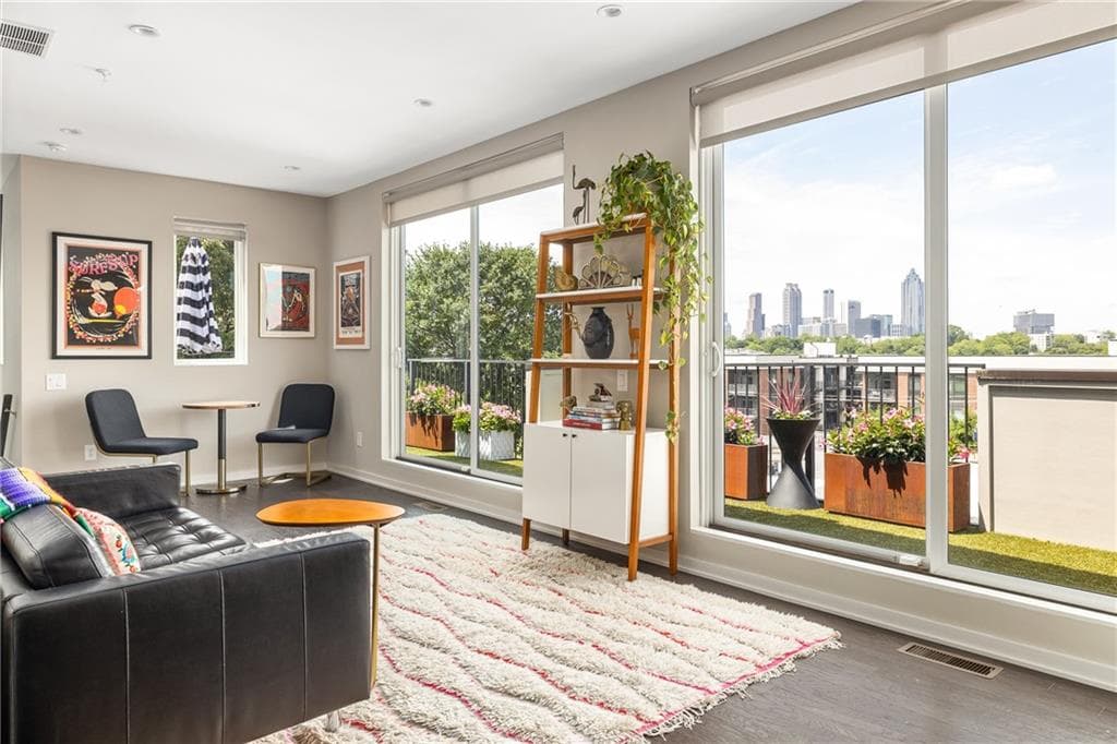 2 bedroom, 4 bathroom, 2,513 sq ft townhouse sold at 600 Bonaventure Avenue 7, Atlanta, GA 30306