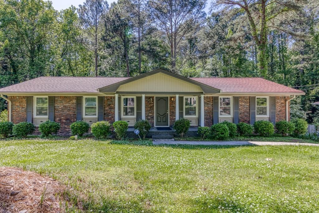 3 bedroom, 3 bathroom, 2,761 sq ft single family residence sold at 2534 Black Forest Trail, Atlanta, GA 30331