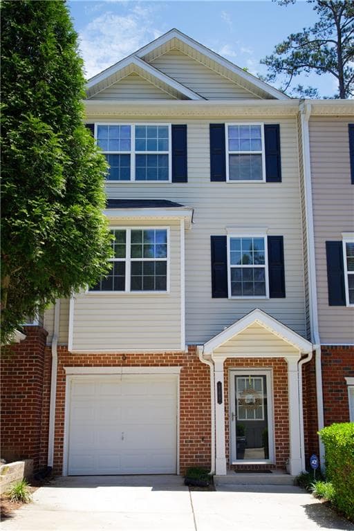 3 bedroom, 4 bathroom, 1,416 sq ft townhouse sold at 648 Providence Place 37, Atlanta, GA 30331
