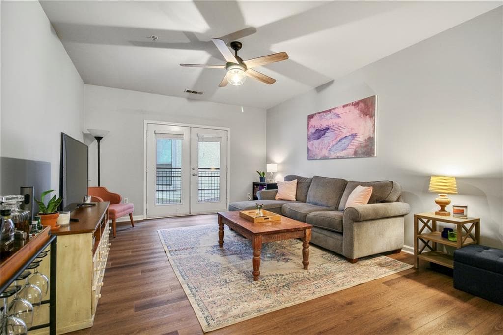 1 bedroom, 1 bathroom, 793 sq ft condominium sold at 821 Ralph Mcgill Boulevard 3222, Atlanta, GA 30306