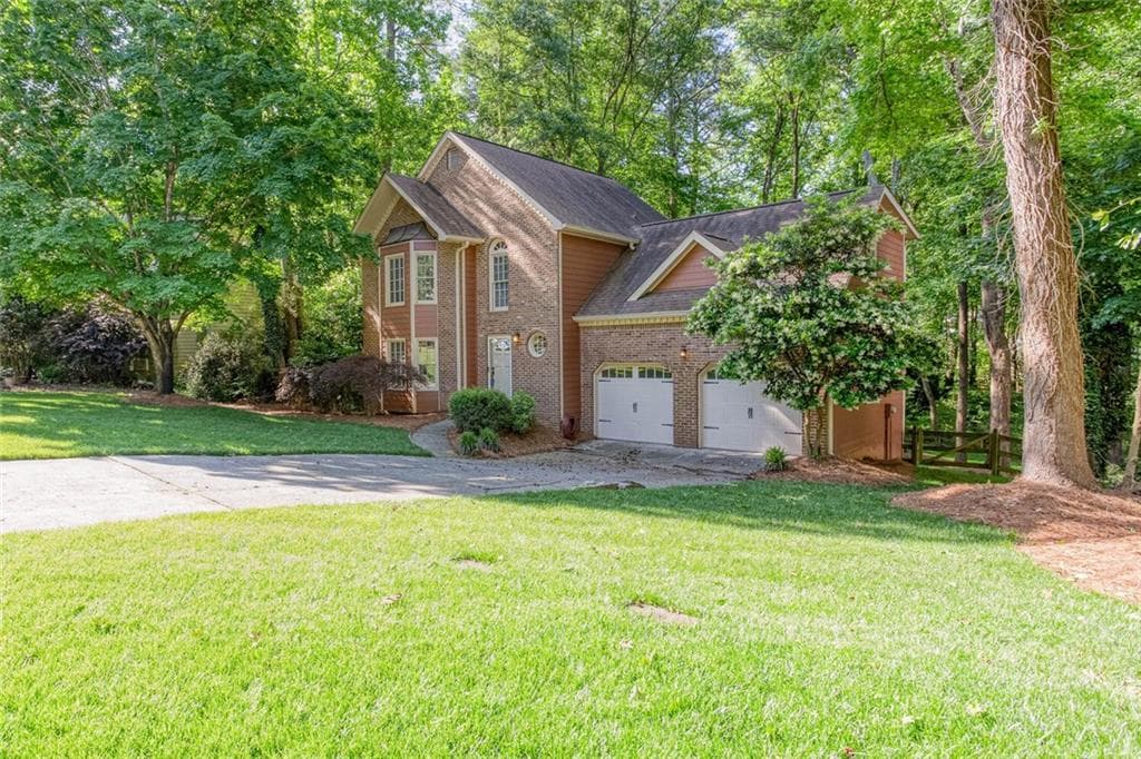 4 bedroom, 3 bathroom, 1,915 sq ft single family residence sold at 19 Peggy Court, Marietta, GA 30064
