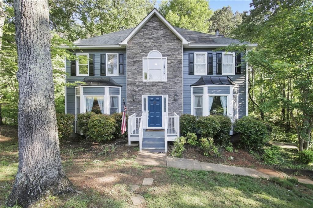 3 bedroom, 3 bathroom, 2,548 sq ft single family residence sold at 1337 PALM RIDGE Court, Canton, GA 30115