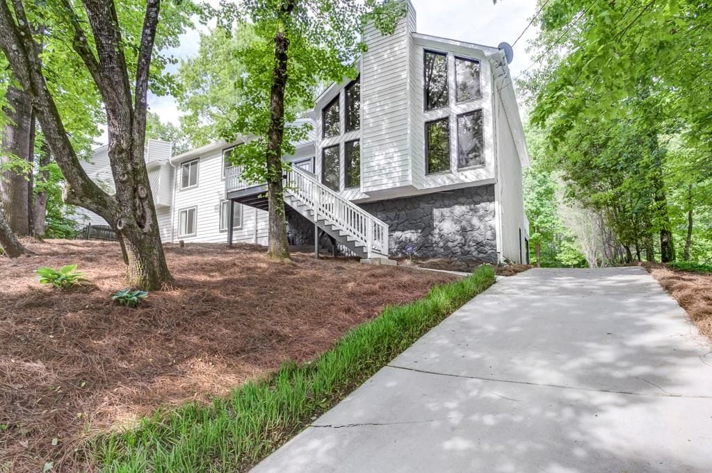 5 bedroom, 3 bathroom, 3,799 sq ft single family residence sold at 4438 Glengary Drive, Atlanta, GA 30342