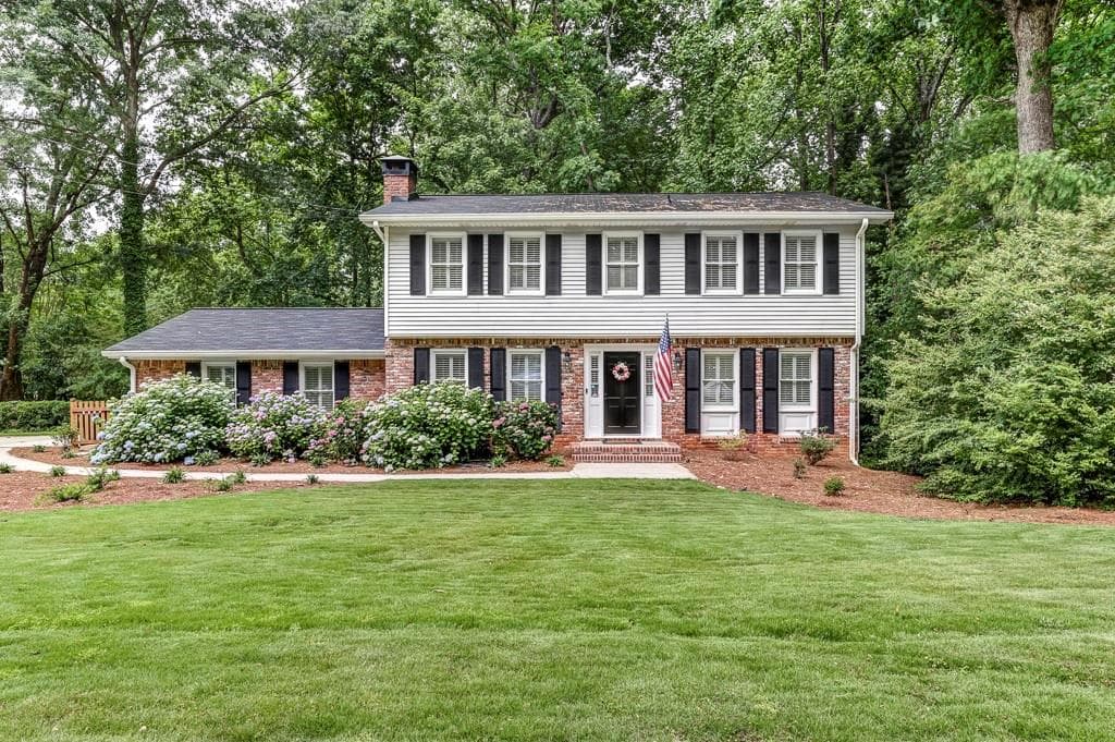5 bedroom, 4 bathroom, 3,192 sq ft single family residence sold at 3996 Longview Drive, Atlanta, GA 30341