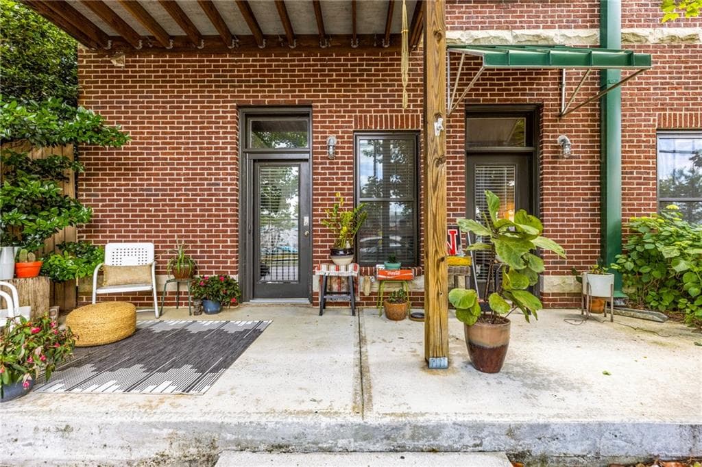 2 bedroom, 1 bathroom, 825 sq ft condominium sold at 791 Wylie Street 1011, Atlanta, GA 30316