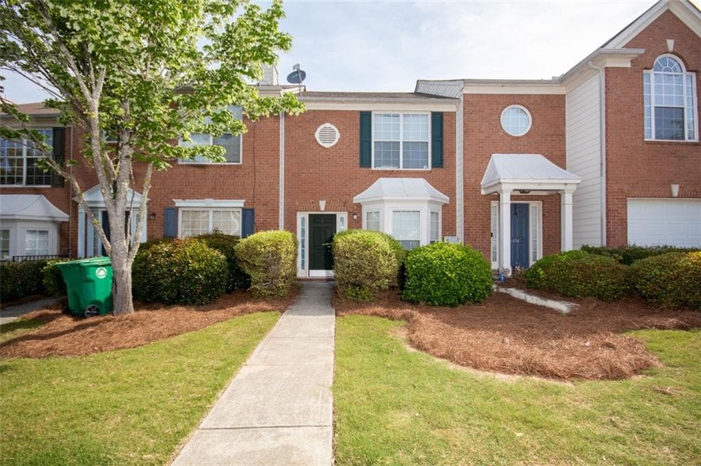 2 bedroom, 3 bathroom, 1,320 sq ft townhouse sold at 6436 PARKWAY Trace, Lithonia, GA 30058