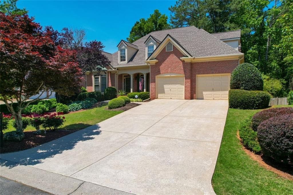 5 bedroom, 6 bathroom, 5,047 sq ft single family residence sold at 4017 HONEYTREE Lane, Marietta, GA 30066