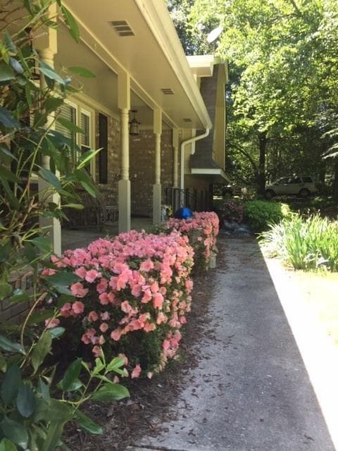5 bedroom, 4 bathroom, 3,675 sq ft single family residence sold at 2784 CRAVEY Drive, Atlanta, GA 30345